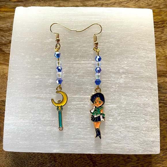 SailorMoon earrings (1 pair each order) - Picture 5 of 6
